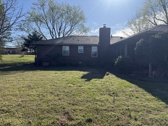 812 Maple Crest Dr, Lebanon, TN 37090