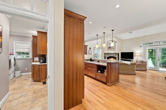 129 Summer Street, Andover, MA 01810