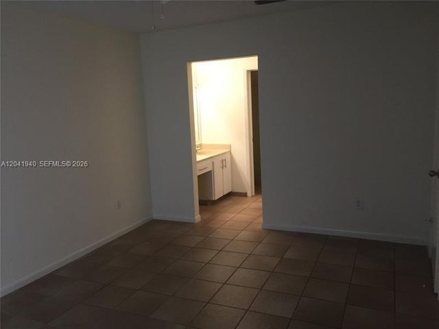 331 Ives Dairy Road 33110, Miami, FL 33179