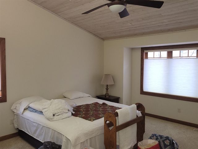 6070 Far Hills Way, Kalamazoo, MI 49009