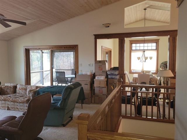 6070 Far Hills Way, Kalamazoo, MI 49009