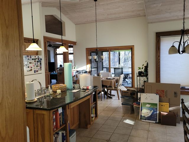 6070 Far Hills Way, Kalamazoo, MI 49009