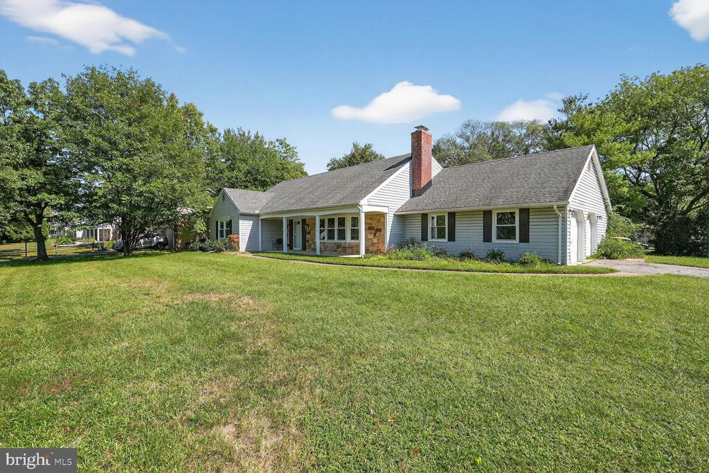 12201 MOUNT PLEASANT DR, Laurel, MD 20708