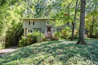 852 Hickory SW Drive, Marietta, GA 30064