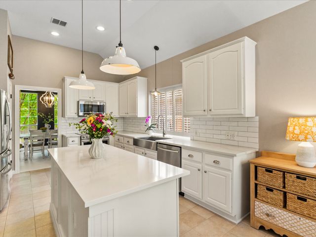 805 Twin Creeks Drive, Keller, TX 76248