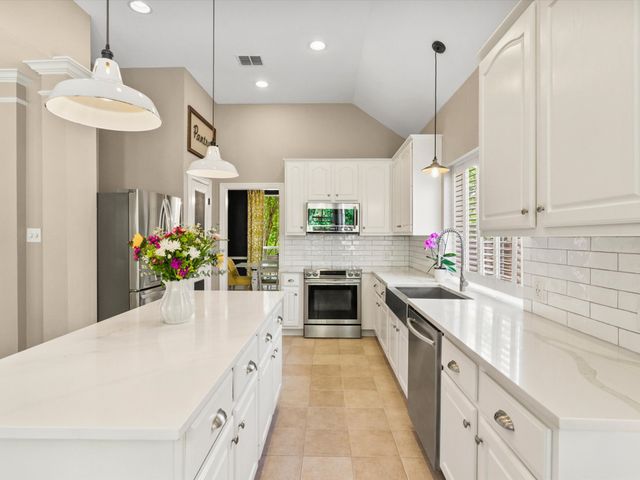 805 Twin Creeks Drive, Keller, TX 76248