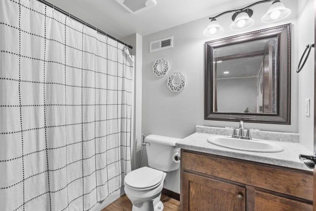 1983 MIMOSA LANE, Neenah, WI 54956
