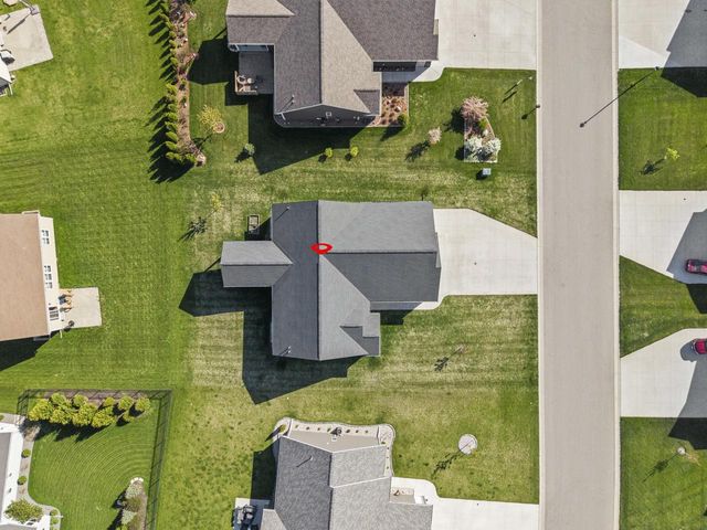 1983 MIMOSA LANE, Neenah, WI 54956