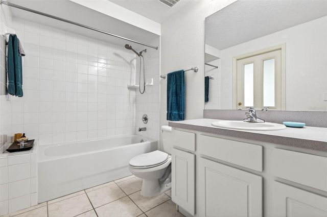 3805 MILFLORES DRIVE, Sun City Center, FL 33573