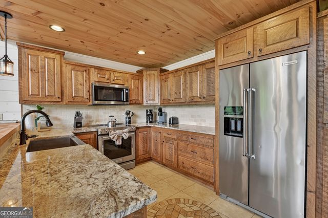 255 Indian Ridge Road, Epworth, GA 30541