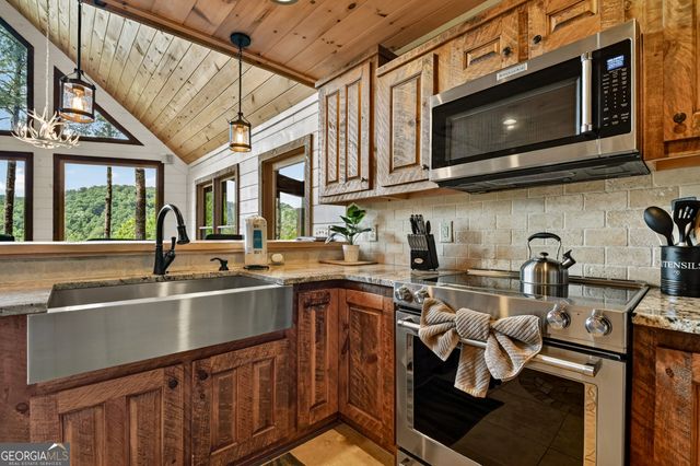 255 Indian Ridge Road, Epworth, GA 30541