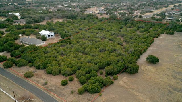 310 Sundance TRL, Liberty Hill, TX 78642