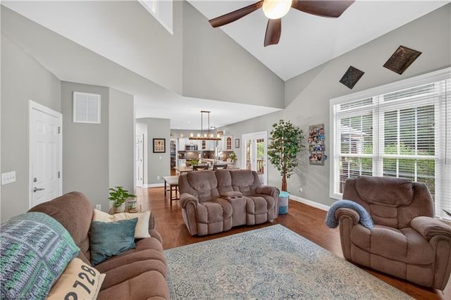 1204 Davenport Court, Kernersville, NC 27284