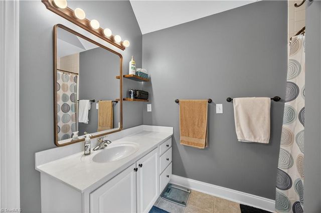 1204 Davenport Court, Kernersville, NC 27284