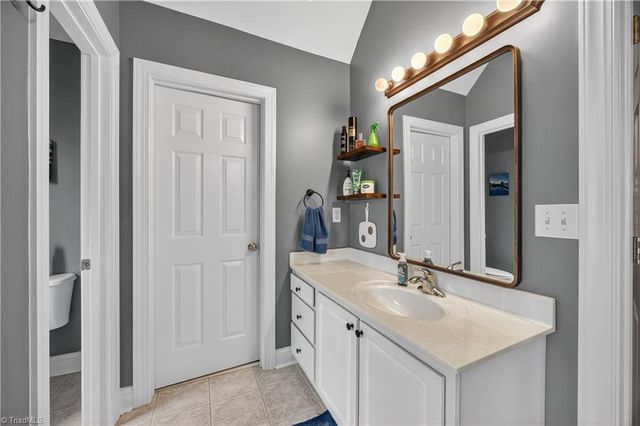 1204 Davenport Court, Kernersville, NC 27284