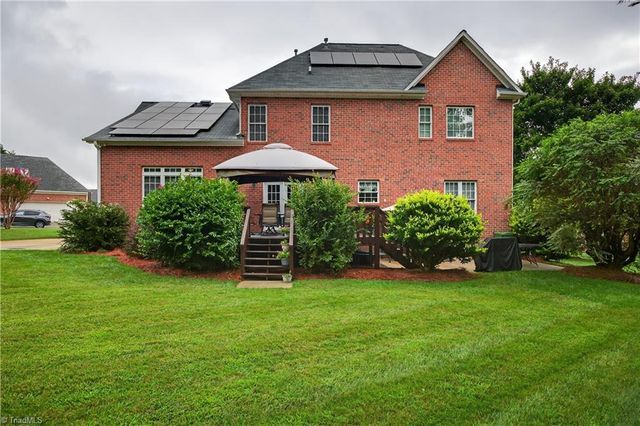 1204 Davenport Court, Kernersville, NC 27284