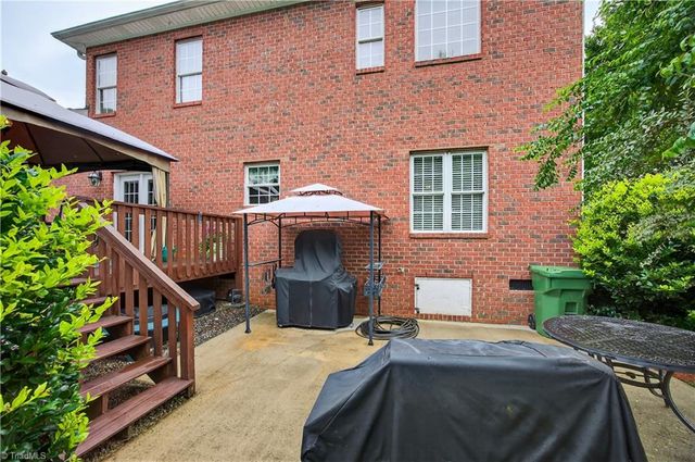 1204 Davenport Court, Kernersville, NC 27284