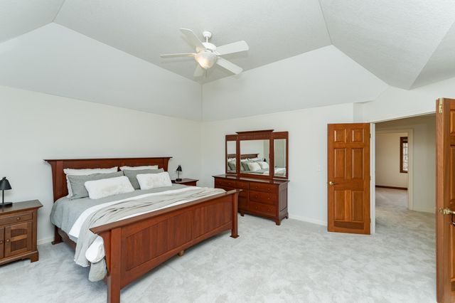 75 River Bluff Place NW, Rochester, MN 55901