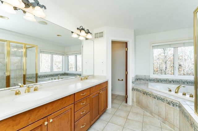 75 River Bluff Place NW, Rochester, MN 55901