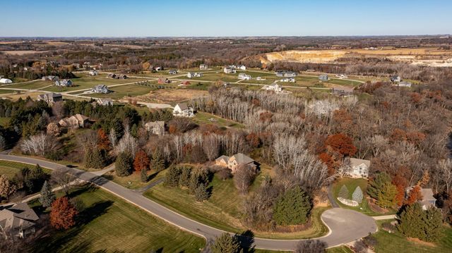 75 River Bluff Place NW, Rochester, MN 55901