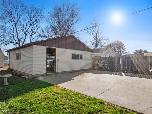 2263 Wallace Avenue, Columbus, IN 47201