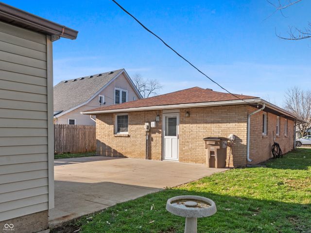 2263 Wallace Avenue, Columbus, IN 47201