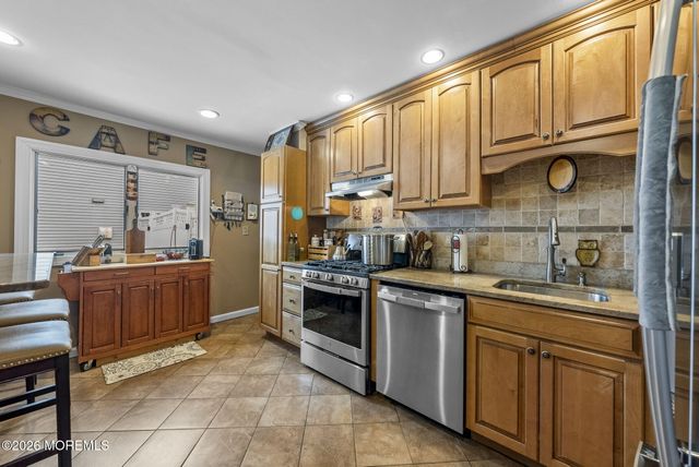 30 Arvin Road, Old Bridge, NJ 08857