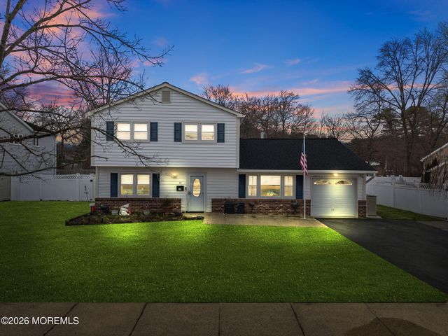 30 Arvin Road, Old Bridge, NJ 08857