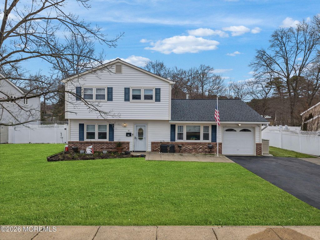30 Arvin Road, Old Bridge, NJ 08857