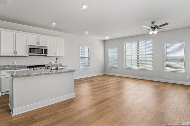 7146 Magnolia Crk Unit 101, San Antonio, TX 78252