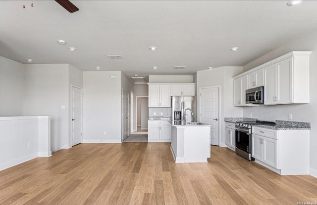 7146 Magnolia Crk Unit 101, San Antonio, TX 78252