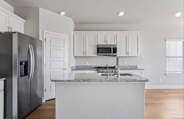 7146 Magnolia Crk Unit 101, San Antonio, TX 78252