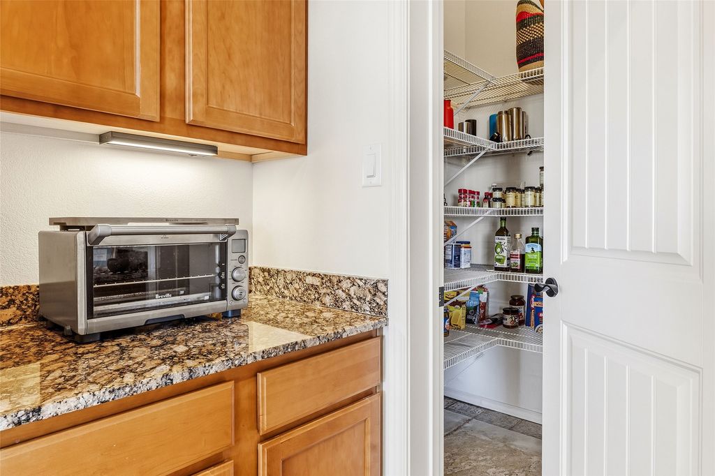 Image 13 of property listing at 12 Via Secunda, Santa Fe, NM 87507