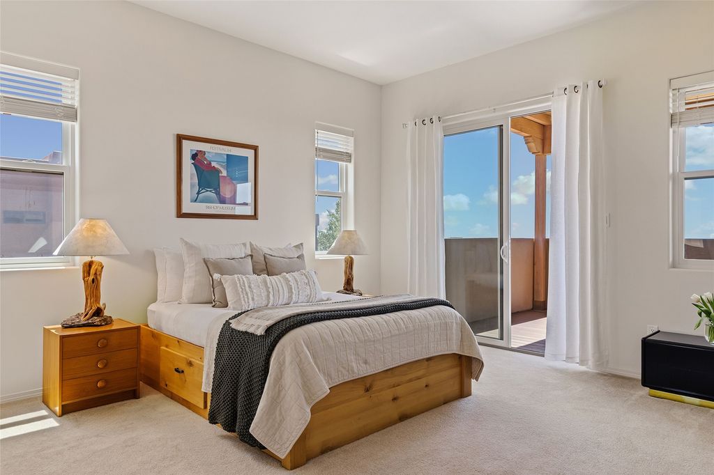 Image 22 of property listing at 12 Via Secunda, Santa Fe, NM 87507