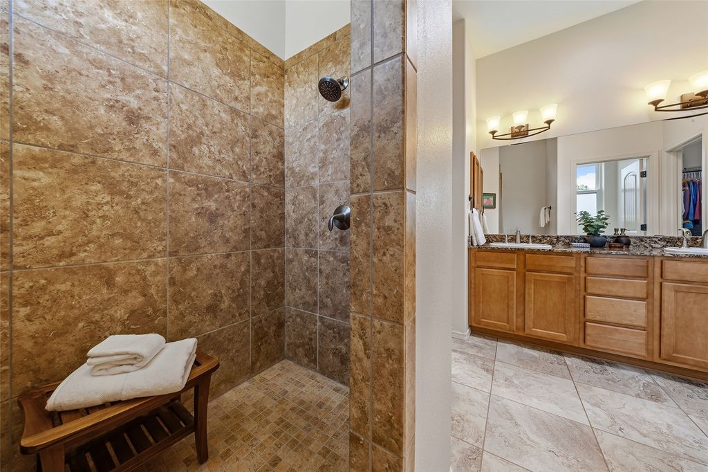 Image 24 of property listing at 12 Via Secunda, Santa Fe, NM 87507