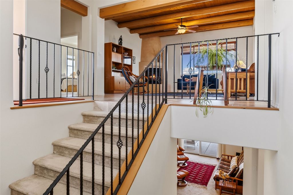 Image 26 of property listing at 12 Via Secunda, Santa Fe, NM 87507