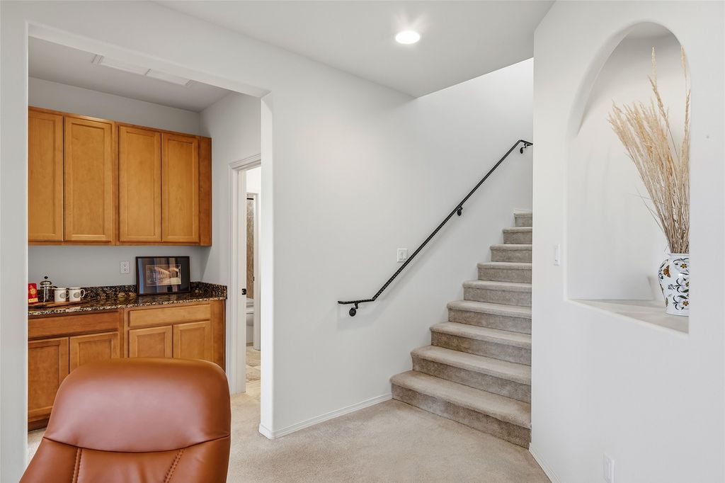Image 27 of property listing at 12 Via Secunda, Santa Fe, NM 87507