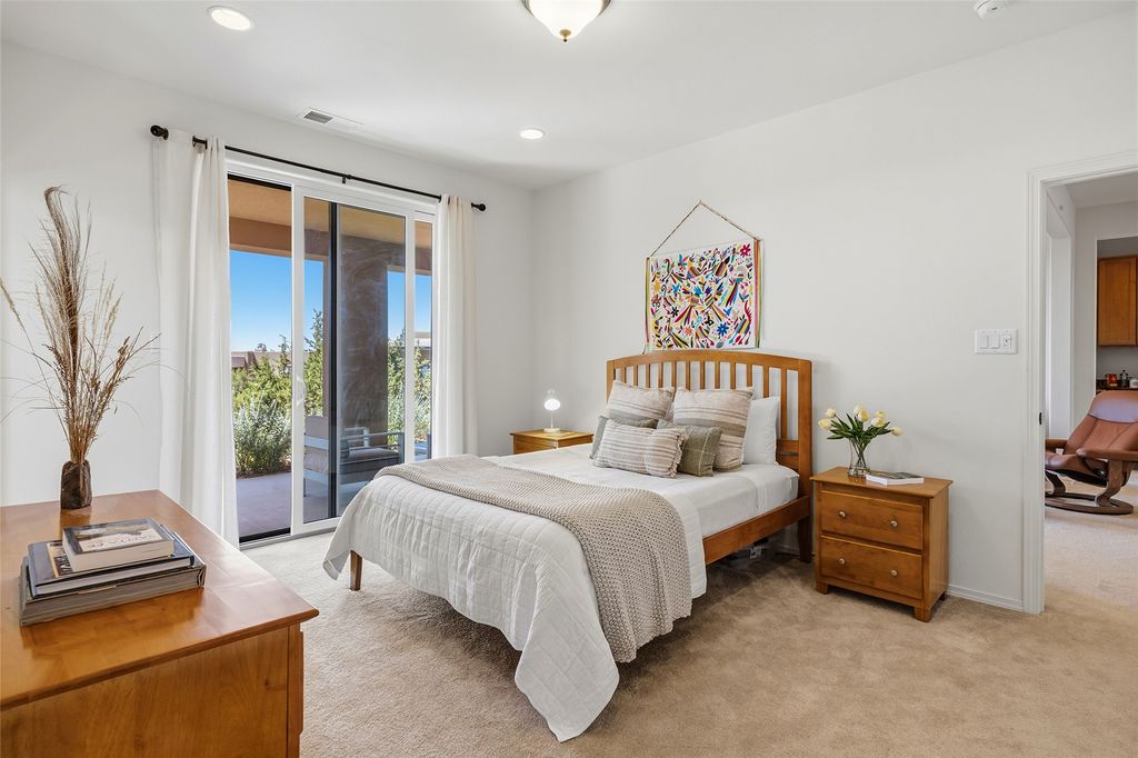 Image 32 of property listing at 12 Via Secunda, Santa Fe, NM 87507