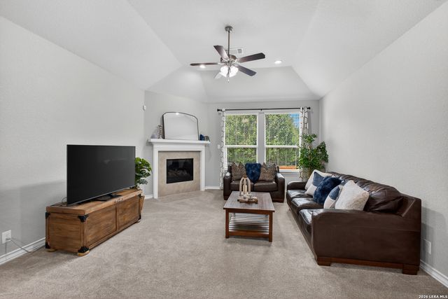 125 CIMARRON CRK, Boerne, TX 78006