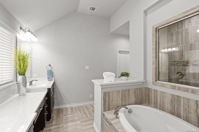 125 CIMARRON CRK, Boerne, TX 78006