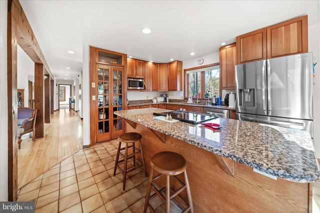 25 BRENTWOOD LN, Newark, DE 19711