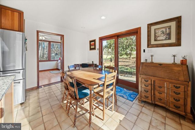 25 BRENTWOOD LN, Newark, DE 19711