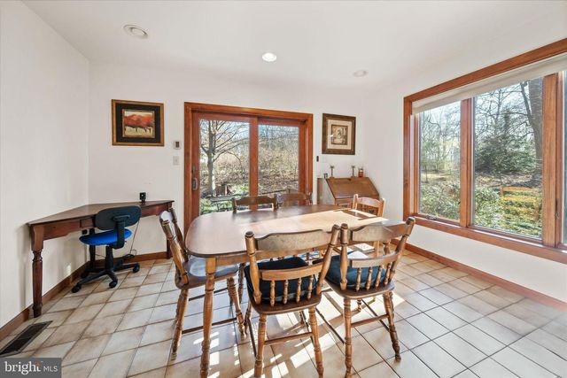 25 BRENTWOOD LN, Newark, DE 19711