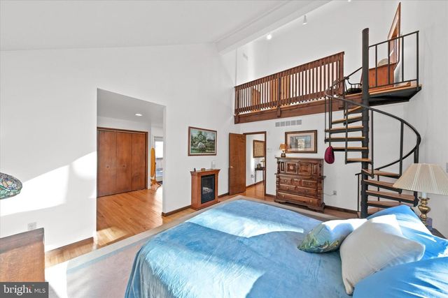 25 BRENTWOOD LN, Newark, DE 19711