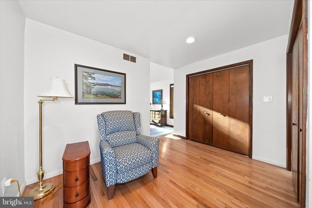 25 BRENTWOOD LN, Newark, DE 19711