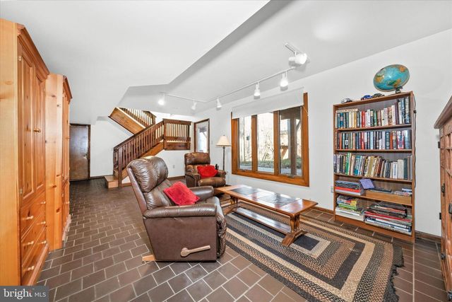 25 BRENTWOOD LN, Newark, DE 19711