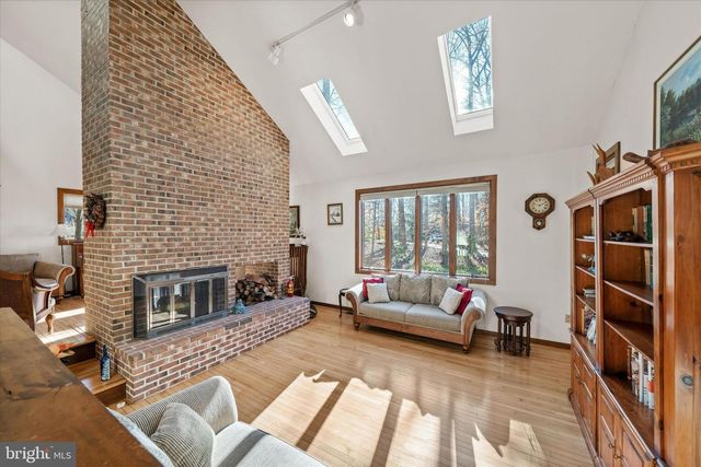 25 BRENTWOOD LN, Newark, DE 19711