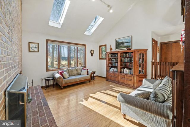 25 BRENTWOOD LN, Newark, DE 19711