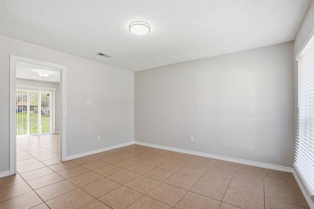 6944 Knob Hill Road, Forest Hill, TX 76140