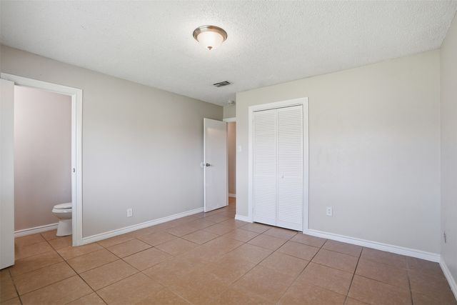 6944 Knob Hill Road, Forest Hill, TX 76140